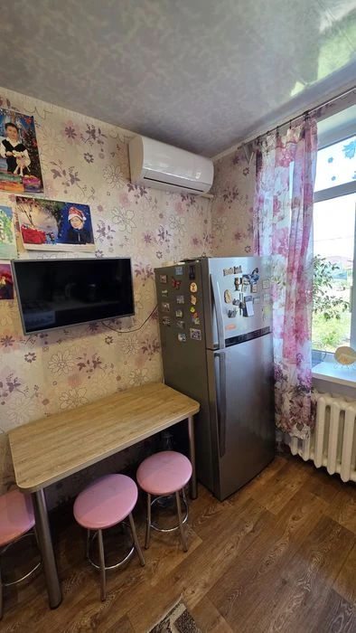 I will sell a 3-room apartment in Pridneprovsk.