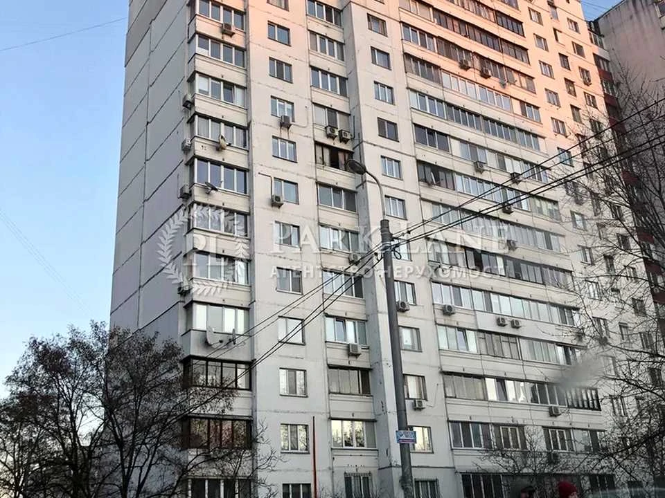 Квартира. Київ, Ревуцького вул.