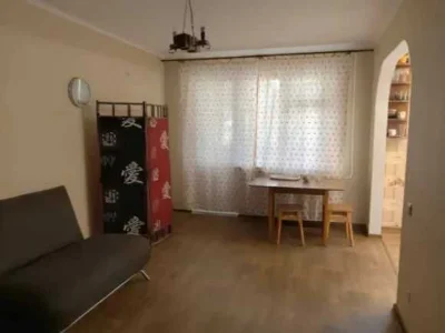 Продам комфортную 3 комнатную квартиру на Таирова на среднем