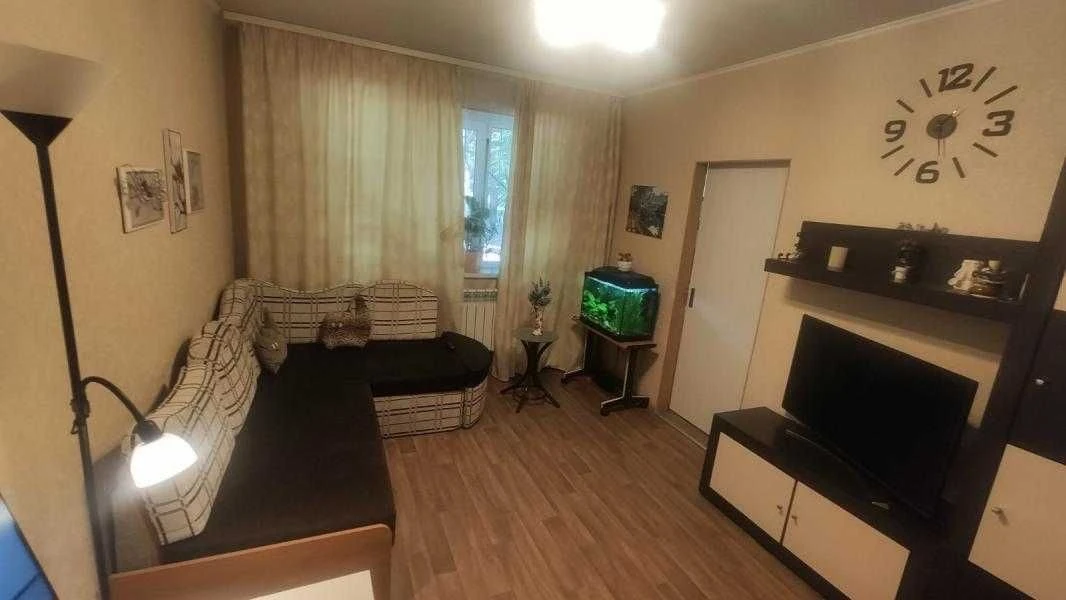 Продаж 2 к квартири м.Палац Спорту поруч