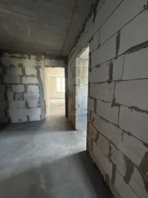 Продаж на Тролейбусній