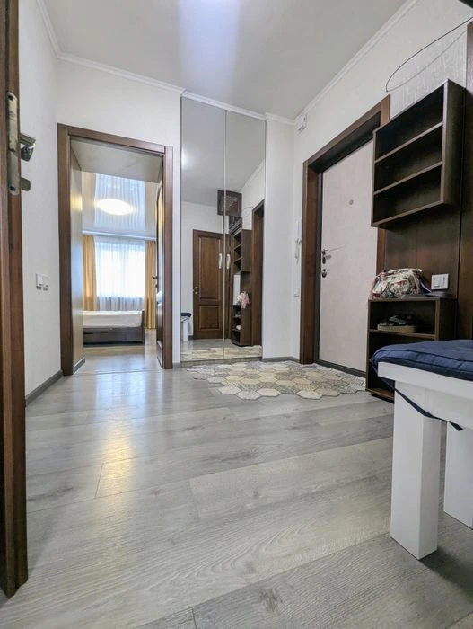 For sale 2-room apartment. Center. Dmytro Yavornytskyi