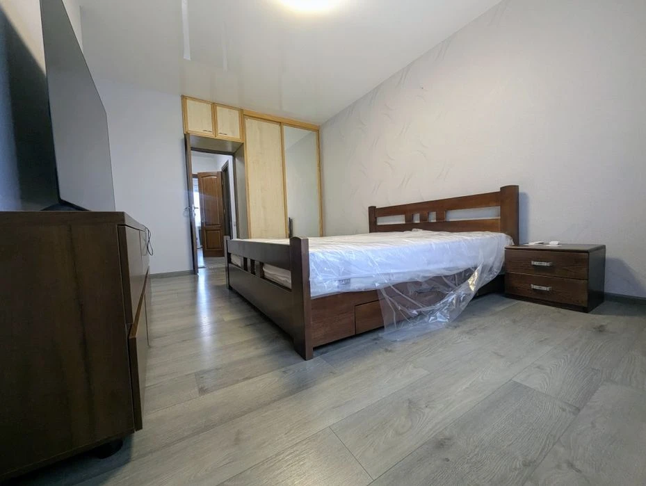 For sale 2-room apartment. Center. Dmytro Yavornytskyi