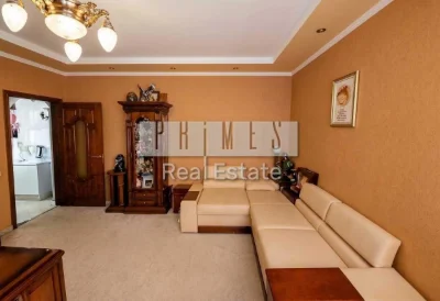 Продаж 3к квартири з ремонтом та паркомісцем, вул. Ахматової