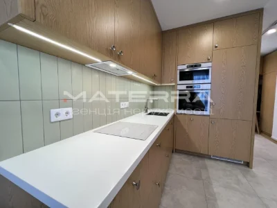 1-room apartment for sale 51.3 m², Solomyanska Square.