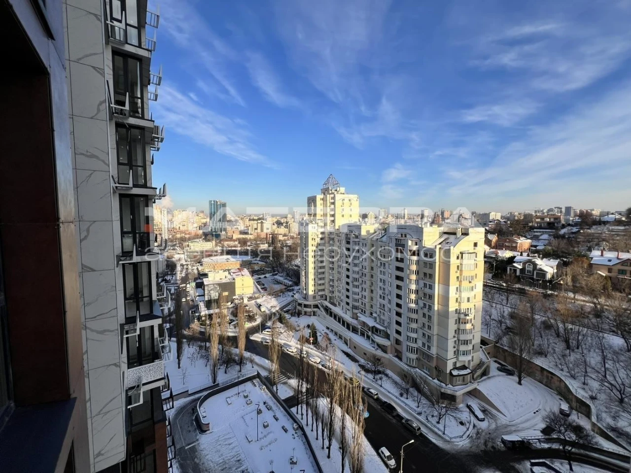 1-room apartment for sale 51.3 m², Solomyanska Square.
