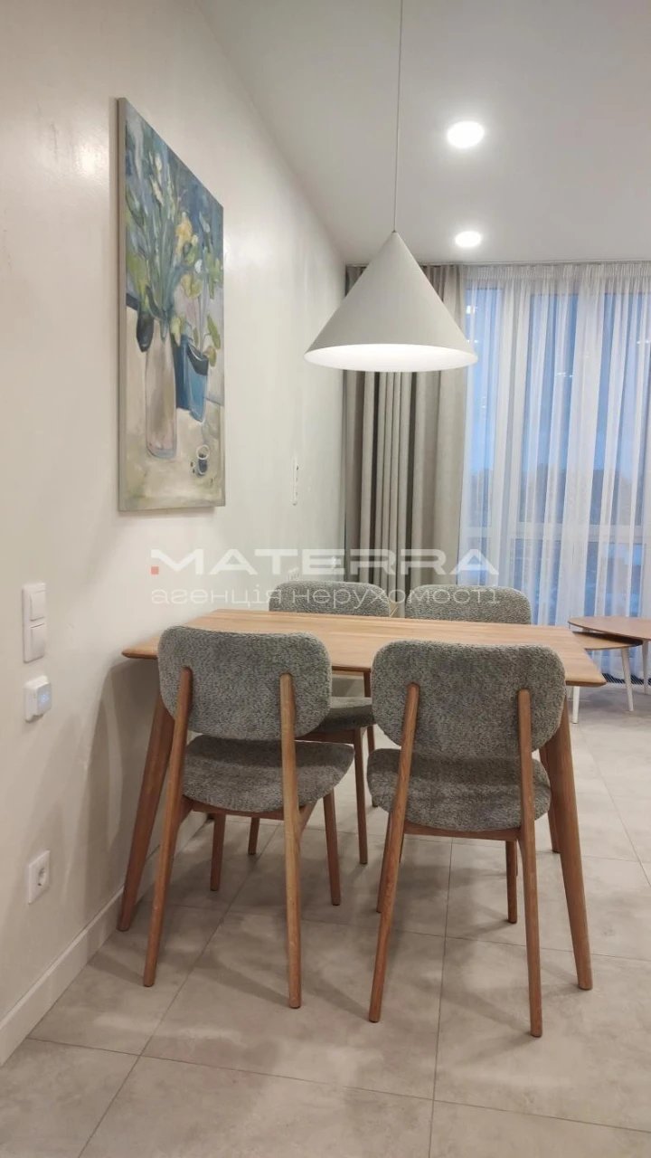 1-room apartment for sale 51.3 m², Solomyanska Square.