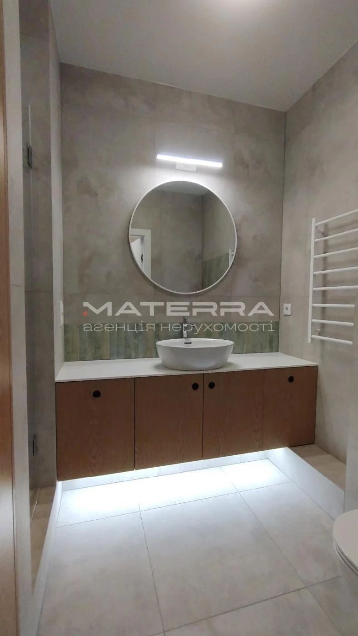 1-room apartment for sale 51.3 m², Solomyanska Square.