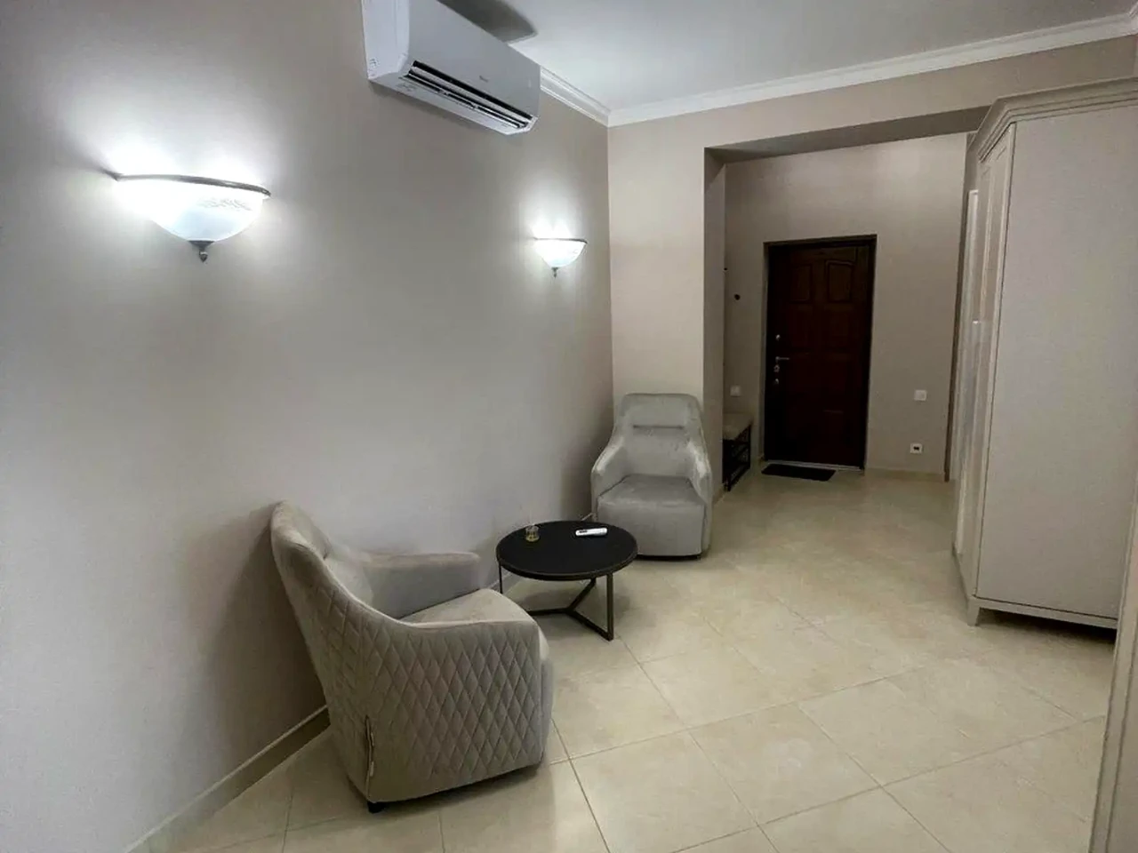 Оренда квартири 3-кімн. 107 м² 7/10 пов.