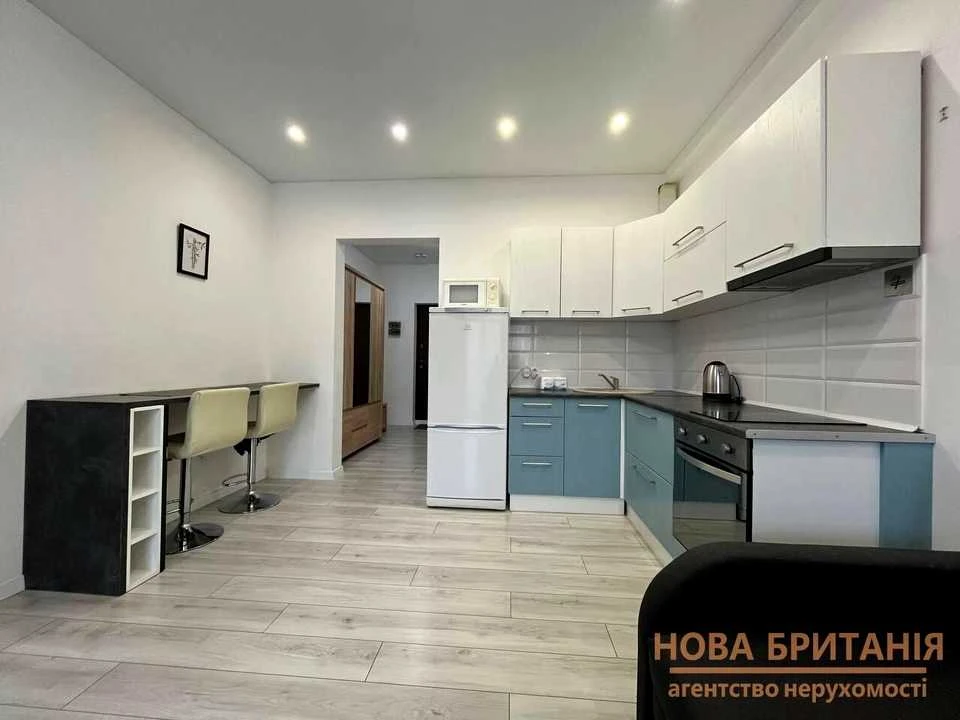 Квартира. Київ, Михайла Максимовича вул.