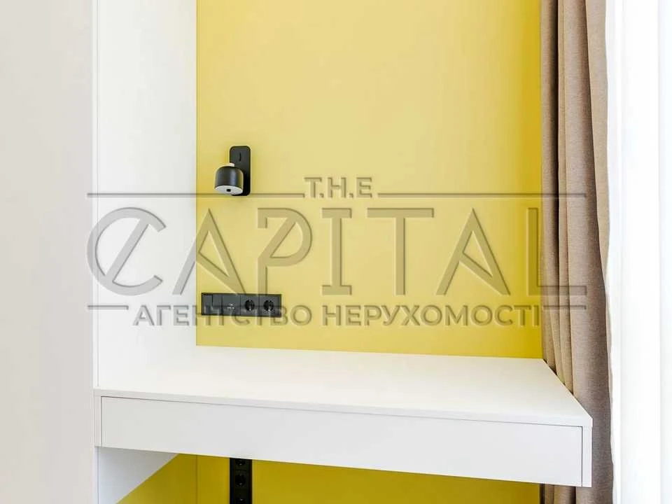 Квартира. Київ, Салютна вул.