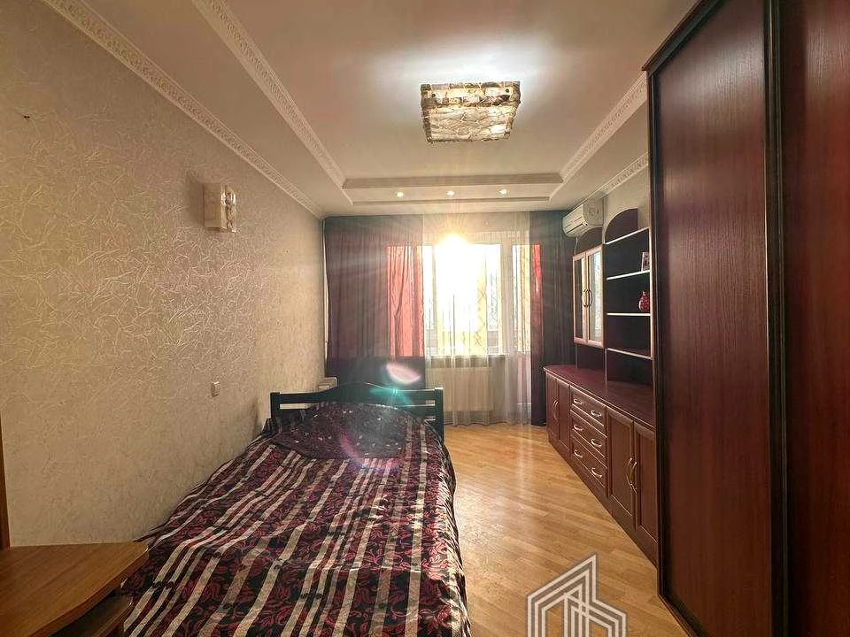 Квартира. Київ, Бастіонна вул.
