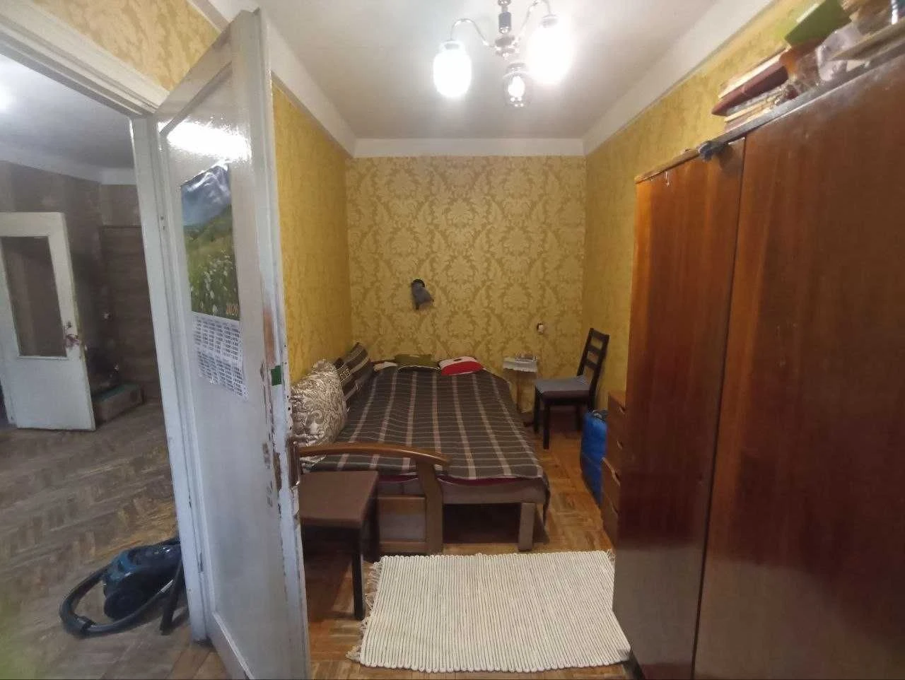 Продам 3х комнатную квартиру в центре Фонтана, рядом парк Ко