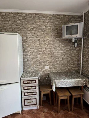Продам 2-комнатную квартиру, улица Каштановая, д. 4, Деснянсь