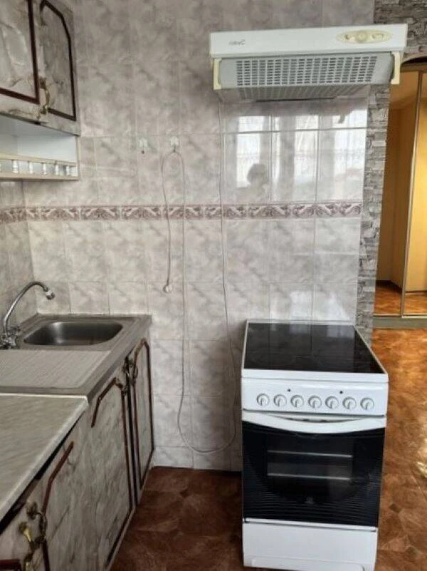 Продам 2-комнатную квартиру, улица Каштановая, д. 4, Деснянсь