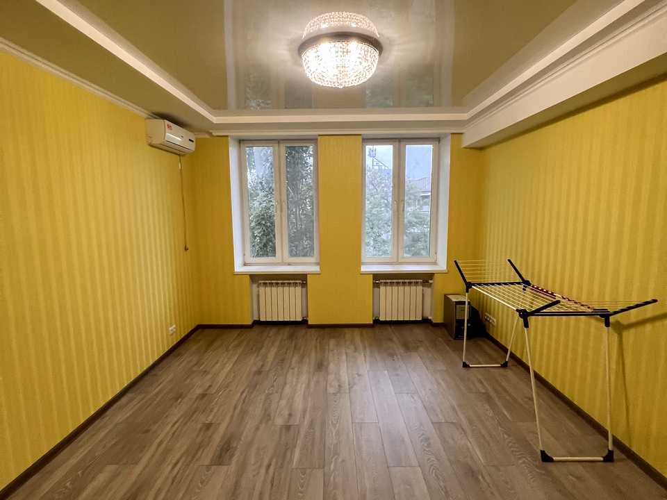 Квартира. Запоріжжя, Богдана Хмельницького вул.