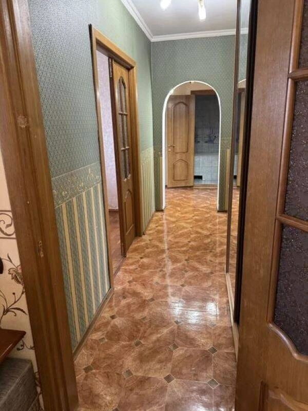 Продам 2-комнатную квартиру, улица Каштановая, д. 4, Деснянсь