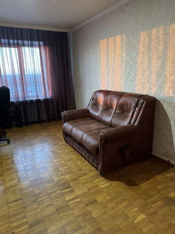 Продам 2-комнатную квартиру, улица Каштановая, д. 4, Деснянсь