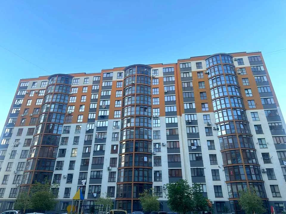 Квартира. Івано-Франківськ, Героїв Миколаєва вул.