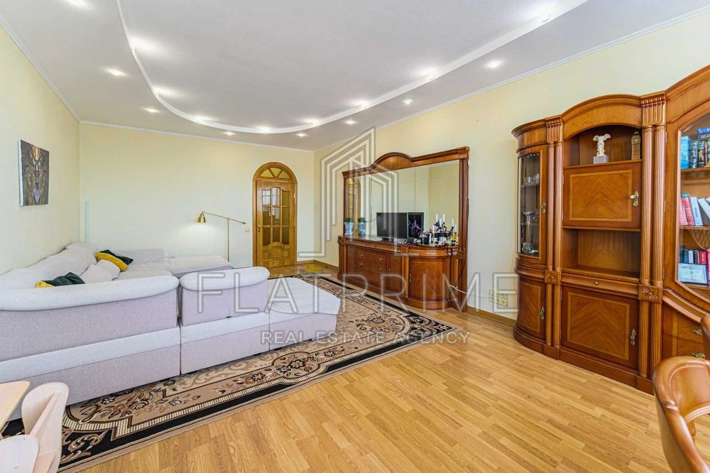 Продаж 4-кімнатної квартири 149 м² у центрі Києва