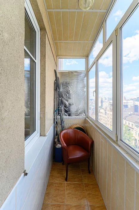 Продаж 4-кімнатної квартири 149 м² у центрі Києва