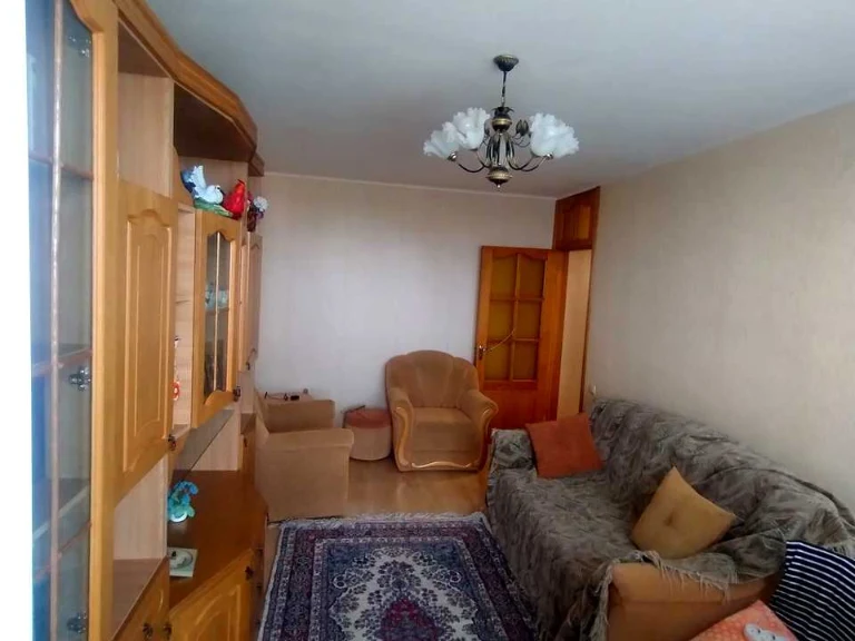 Apartment. Kharkiv, Peremohy Avenue.