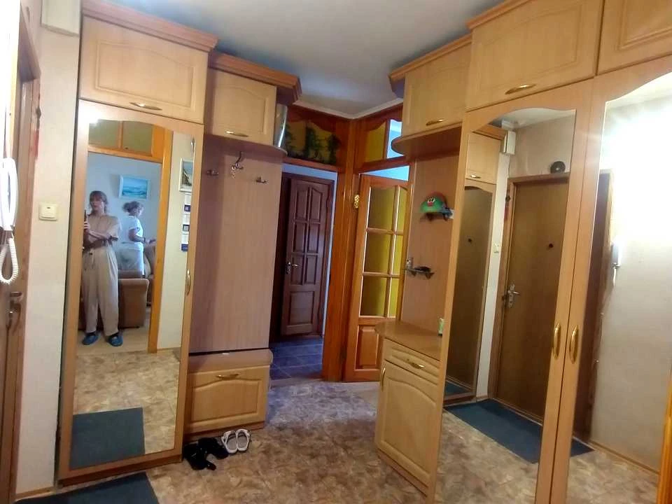 Apartment. Kharkiv, Peremohy Avenue.