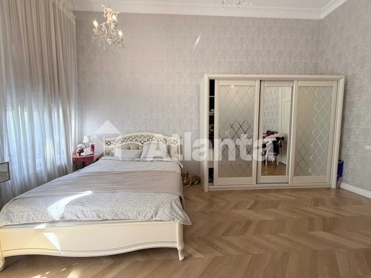 Ексклюзивна розкішна 4 кім в центрі Одеси. Мармуровий камін,