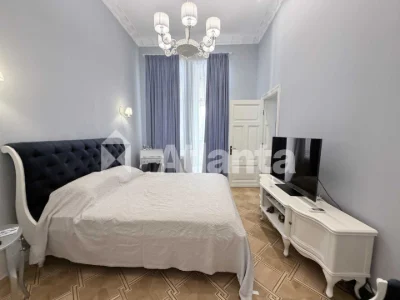 Ексклюзивна розкішна 4 кім в центрі Одеси. Мармуровий камін,