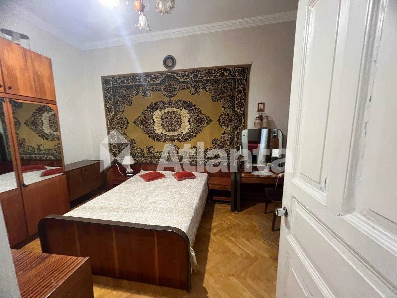 Трикімнатна квартира в центрі Одеси на Канатній поруч із Дер