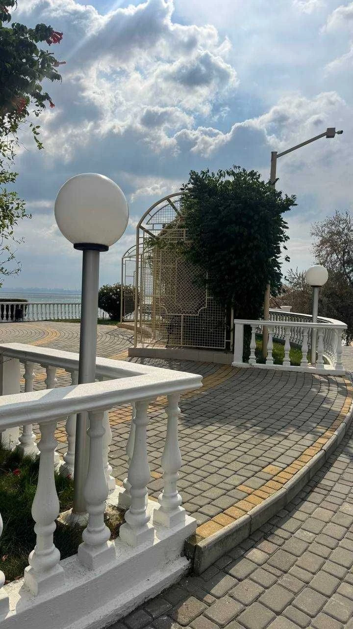 Продам ділянку 8 соток поруч з морем