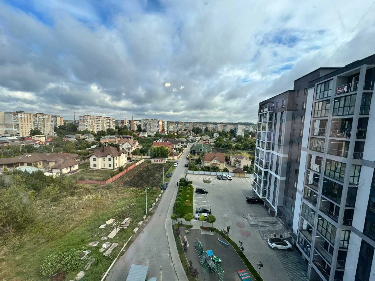 1к ЖК Зоряний, ближні Гречани,