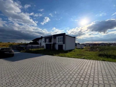 Будинок. Рівне, масив Макарова