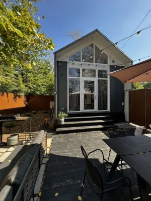 Cottage for sale city center pier