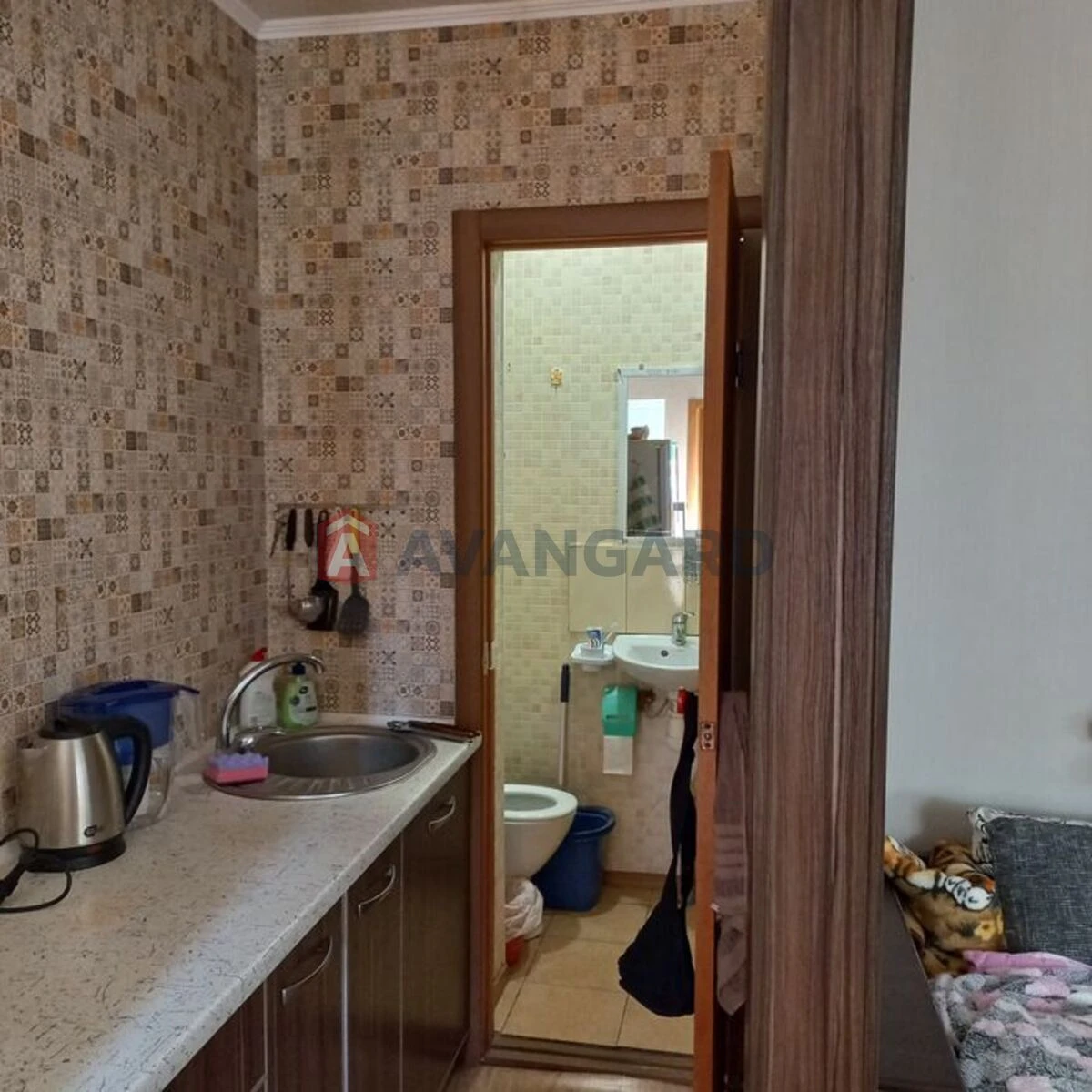 Продам 1 к.кв. Центр Грязнова по проспекту техніка, меблі
