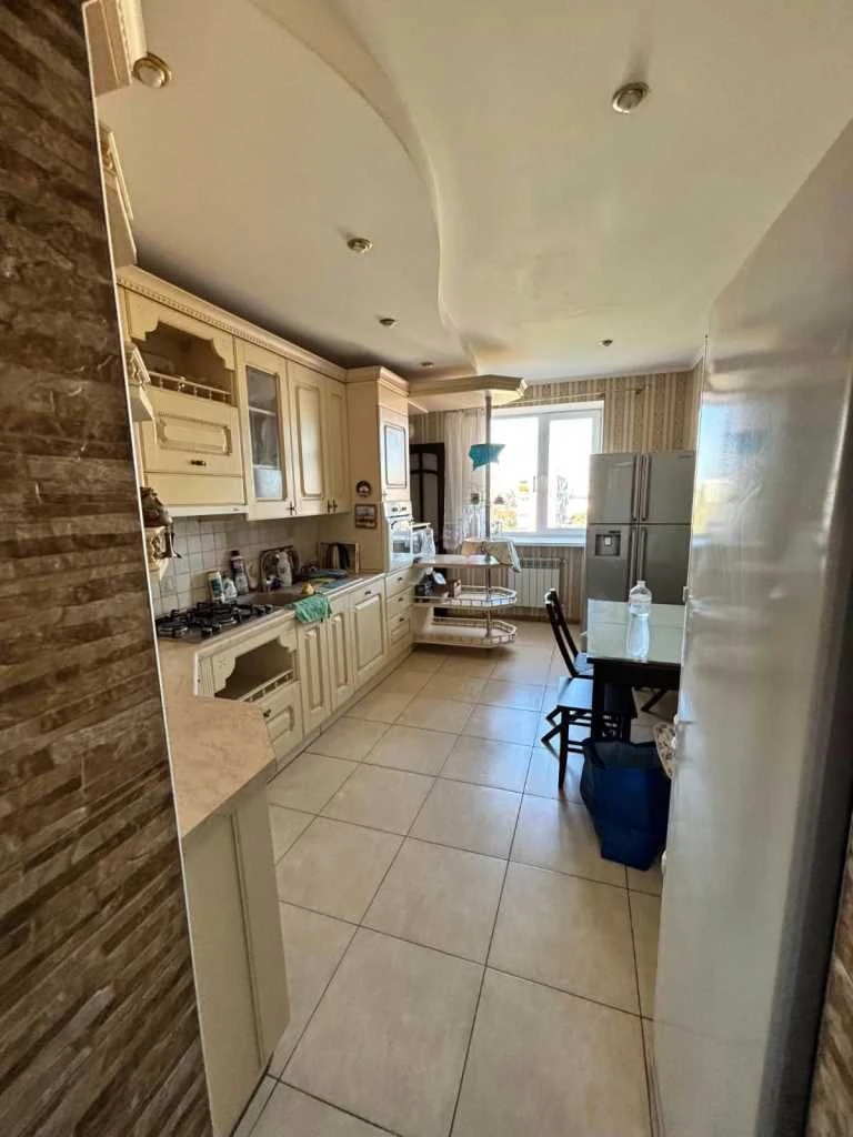 Продам 2к квартиру, 107кв.м, 8/9 пов, цегла, котел