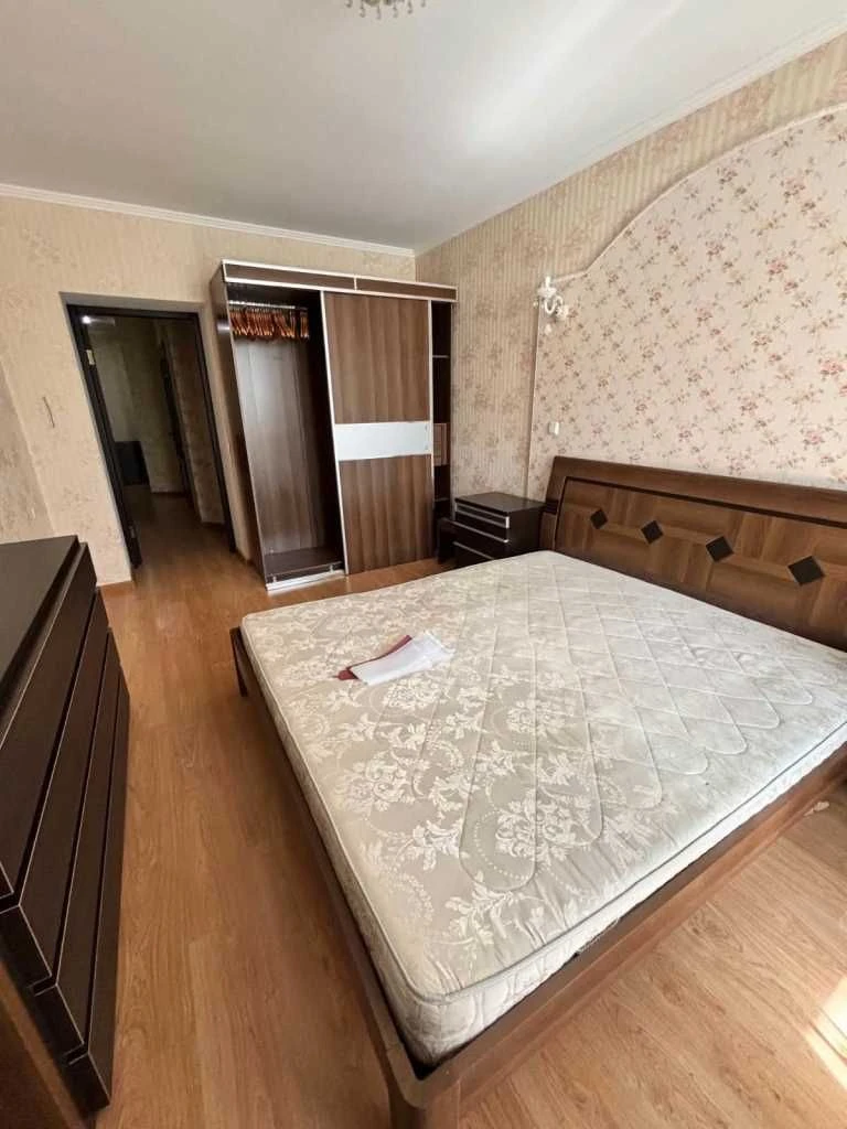 Продам 2к квартиру, 107кв.м, 8/9 пов, цегла, котел