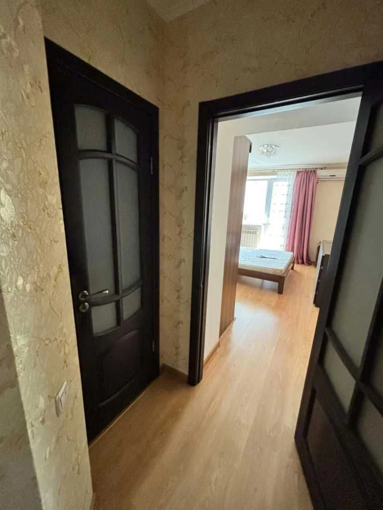Продам 2к квартиру, 107кв.м, 8/9 пов, цегла, котел