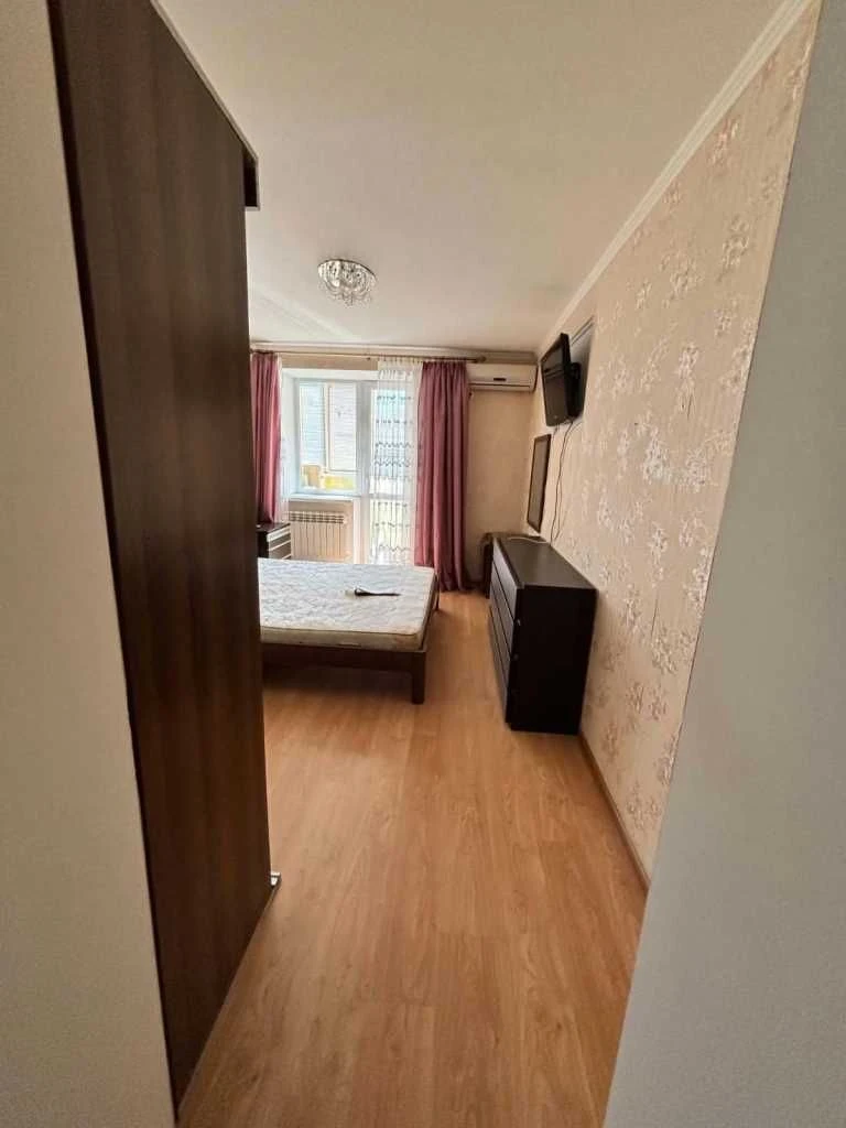 Продам 2к квартиру, 107кв.м, 8/9 пов, цегла, котел