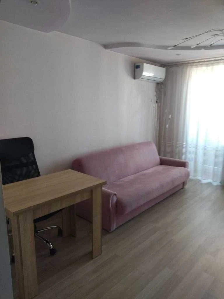3 к квартира в цегляному будинку Поділ