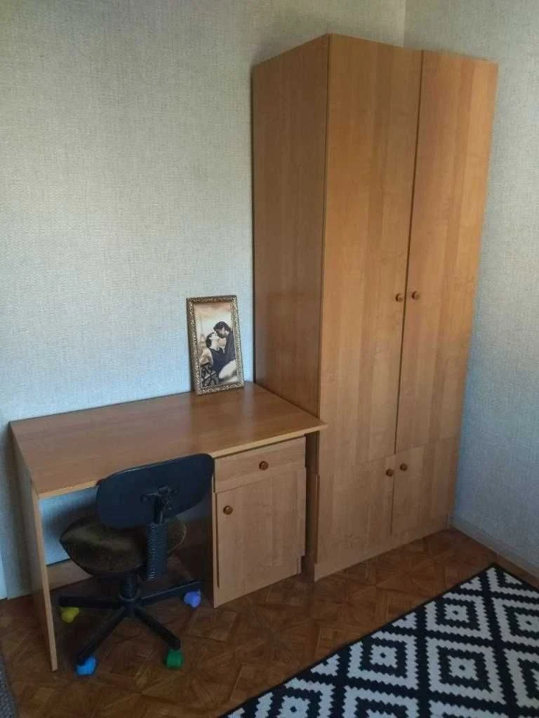 3 к квартира в цегляному будинку Поділ
