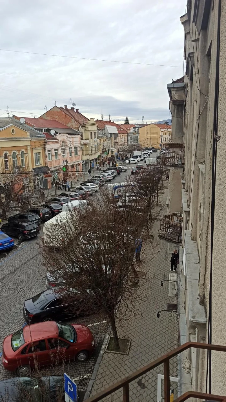 3-к, Корятовича вул., 2, Центр