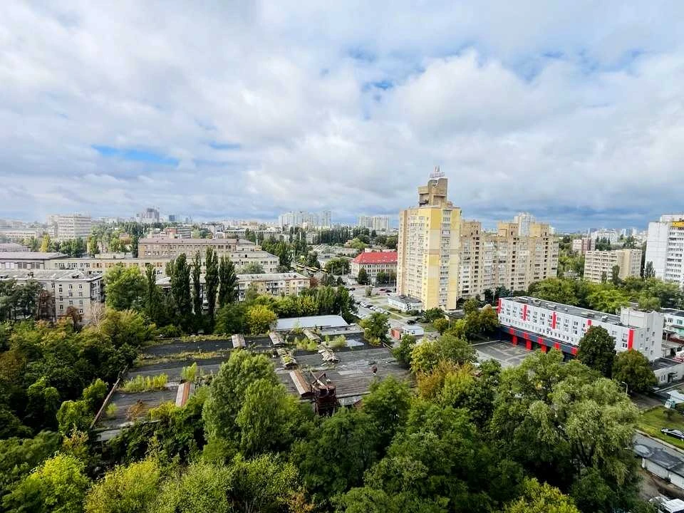 Квартира. Київ, Молдовська вул.