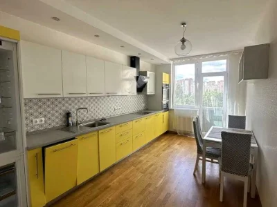 Квартира. Київ, Юлії Здановської вул.