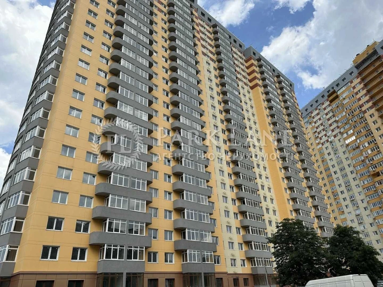 продаж 2-кімнатної квартири, вул. Кондратюка Юрія, 1, ЖК Мін