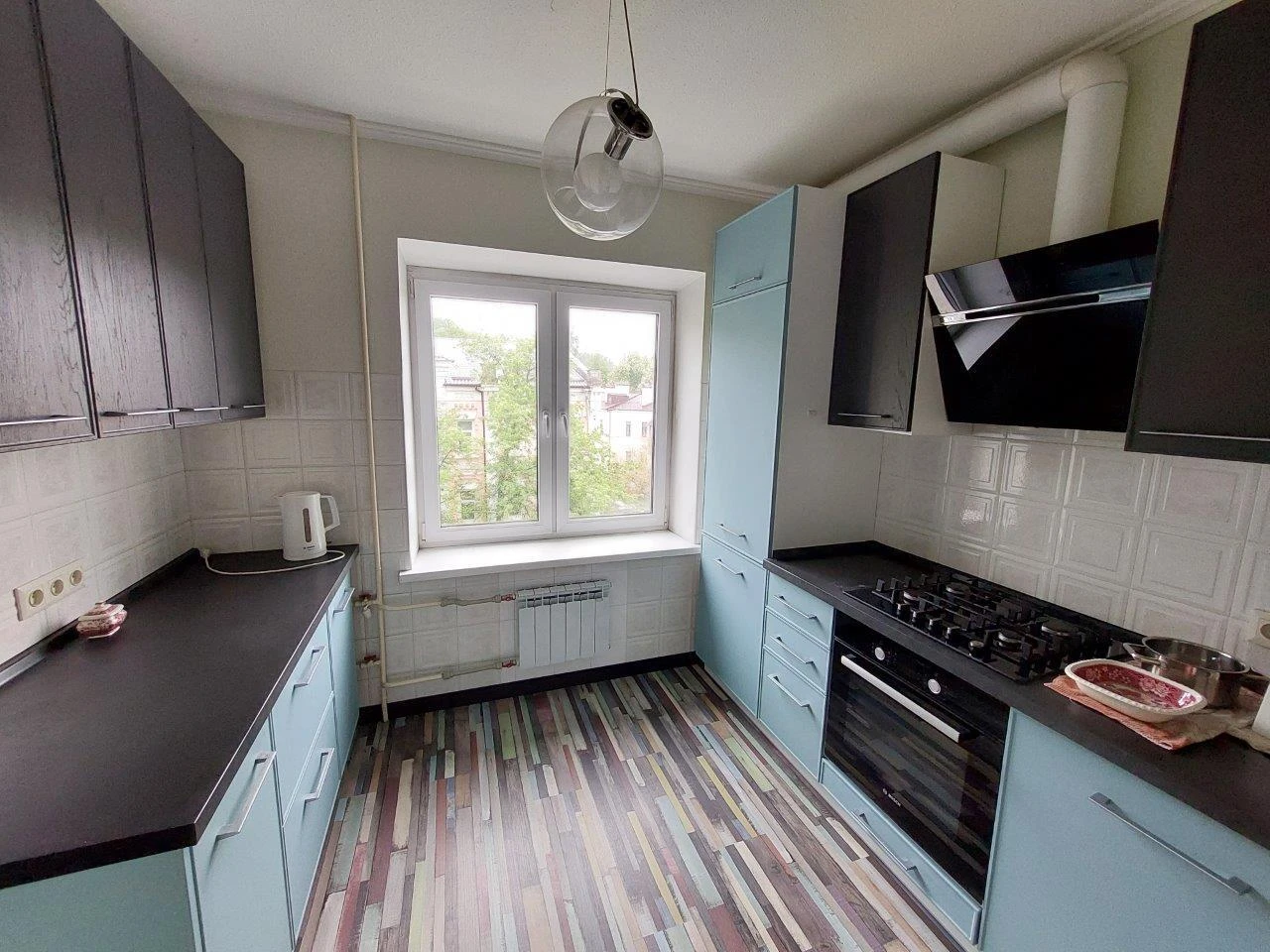 Продажа 4-комнатной квартиры 97 м², Кирилловская ул., 30/5