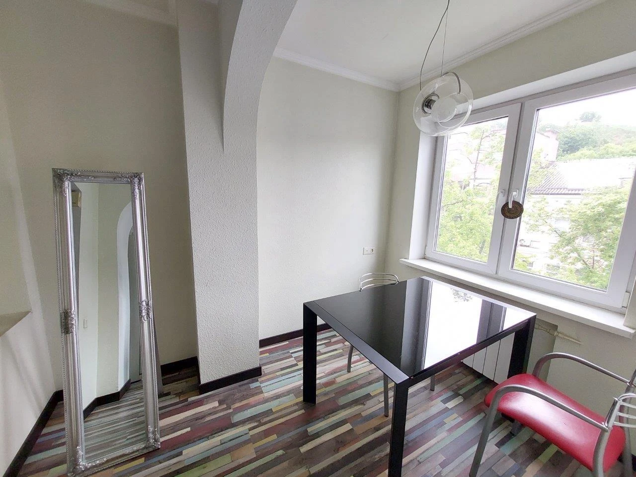 Продажа 4-комнатной квартиры 97 м², Кирилловская ул., 30/5