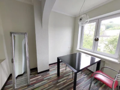 Продажа 4-комнатной квартиры 97 м², Кирилловская ул., 30/5