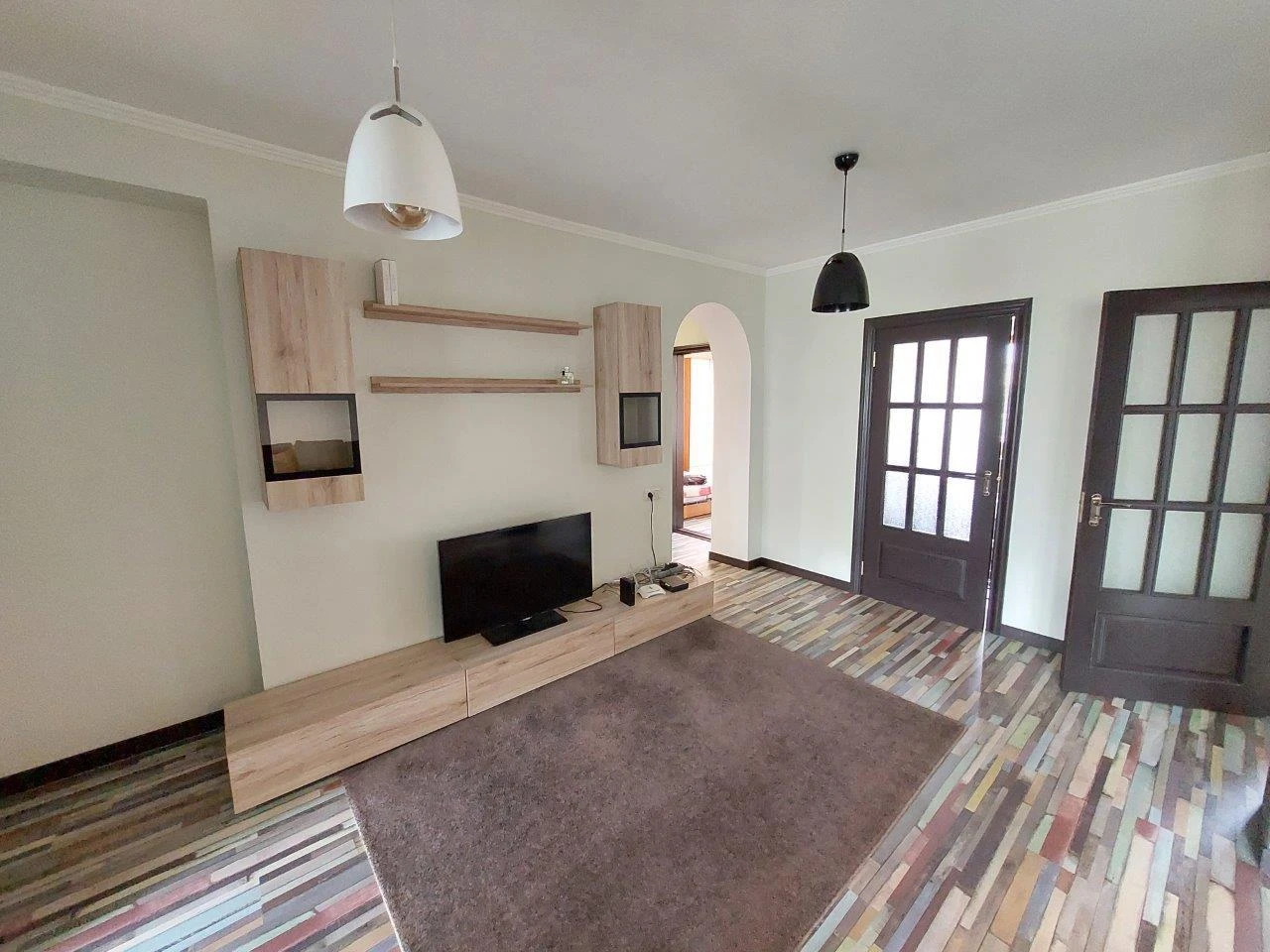 Продажа 4-комнатной квартиры 97 м², Кирилловская ул., 30/5