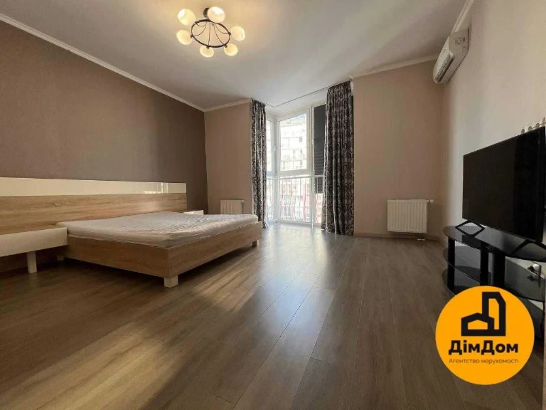 Вул. Драгоманова, 2Б , продаж 1-кімнатної квартири з сучасни